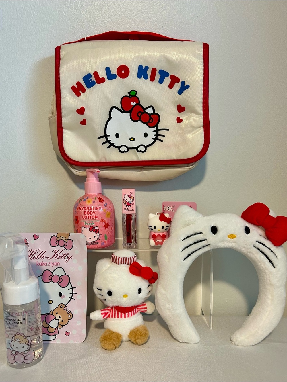 Hello Kitty Travel Bag and Accessory Set
